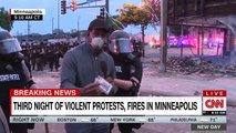 George Floyd protestolarını takip eden CNN ekibe canlı yayında gözaltı