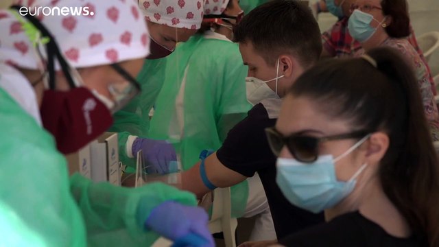 Муниципалитеты в Испании организуют массовое тестирование на антитела к COVID-19