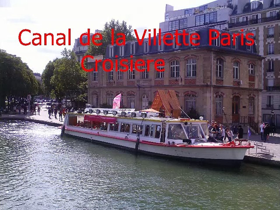 PARIS Canal de la Villette relaxing moments