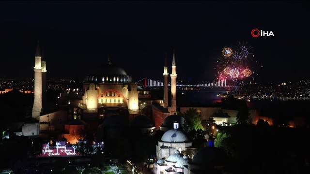 Ayasofya'da Fetih Suresi okundu