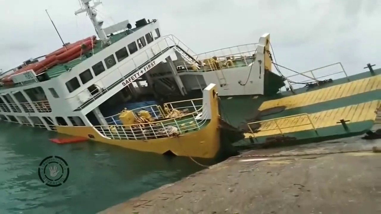 Large Ship Disasters - Collision - Stranded - Fire - Total loss / VOL.1