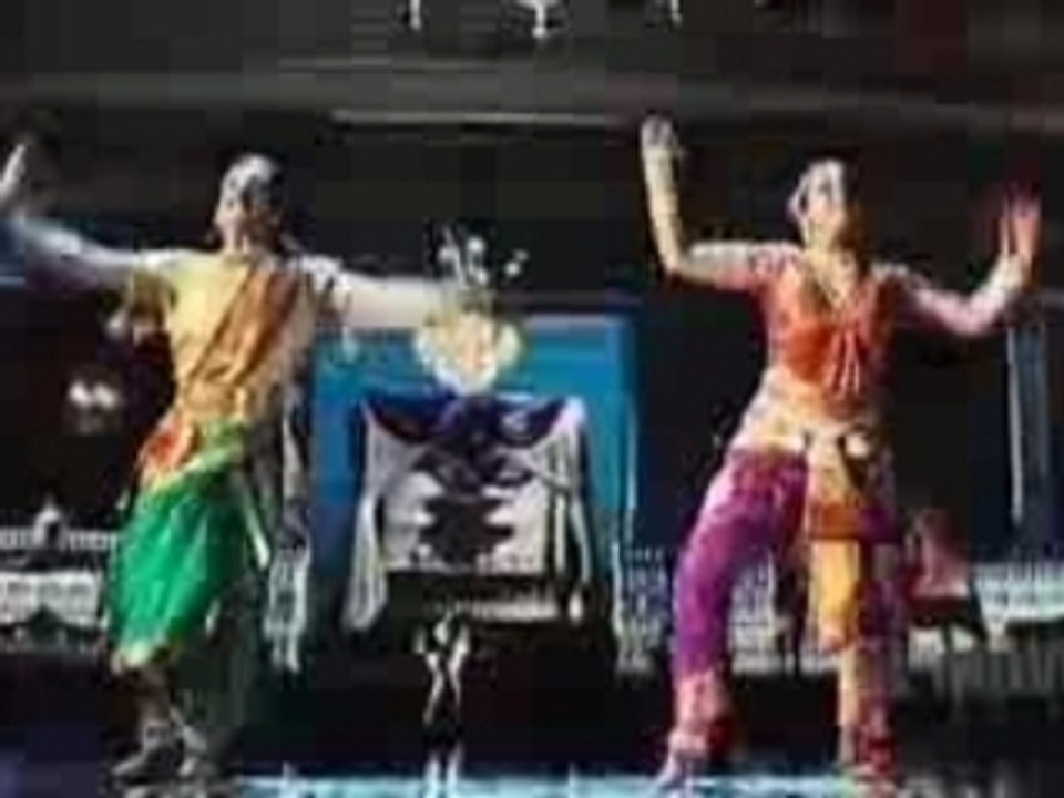 Raa Raa from CHANDRAMUKHI