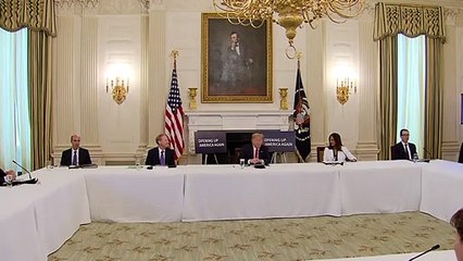 Toque de queda y policía acusado por muerte de negro detenido en Minnesota