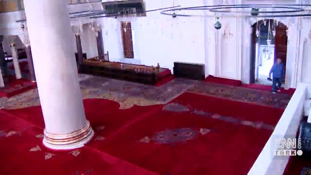 Son dakika... Beyazıt Camisi, 8 yıl sonra cuma namazında cemaatle buluştu