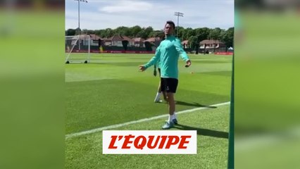 Quand Alexander-Arnold répond à van Dijk - Foot - WTF