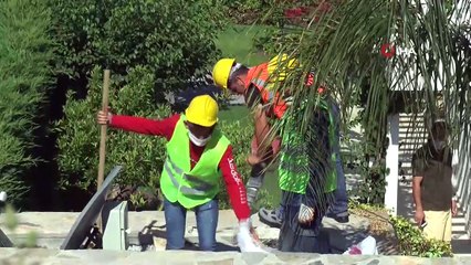 Yılmaz Özdil villasının kaçak bölümlerini kendi yıktırıyor