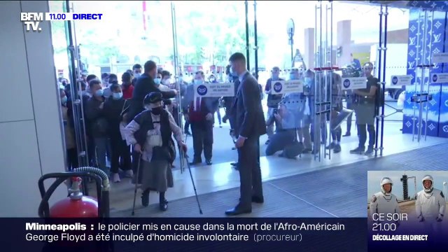 Paris: après presque trois mois de fermeture, les Galeries Lafayette rouvrent leurs portes