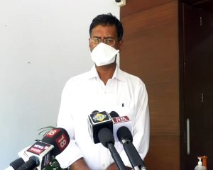 कोविड मरीज को शहर से बाहर दफनाने के मामले में होगी जांच: कलेक्टर