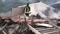 Portonovo (AN) - Incendio distrugge stabilimento balneare Spiaggia Bonetti (30.05.20)