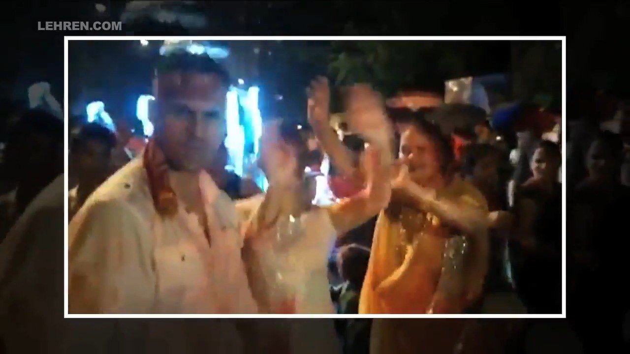 Divyanka and Vivek’s Crazy Dance During Ganpati Visarjan
