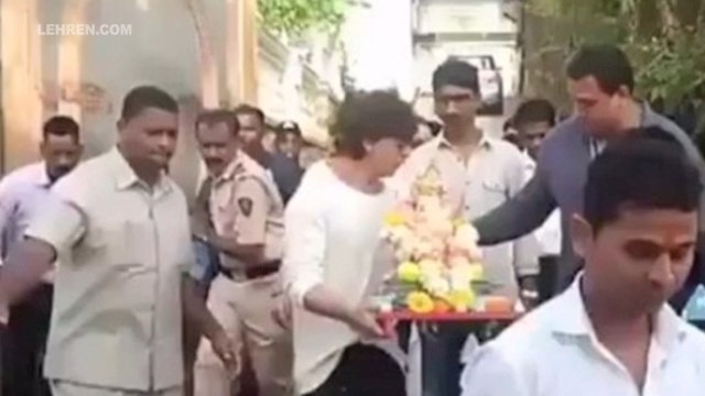 Ganpati Visarjan: Shah Rukh Khan Bids Adieu To Bappa