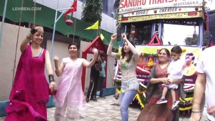 Divya Khosla And Tulsi Kumar's Dance During Ganpati Visarjan