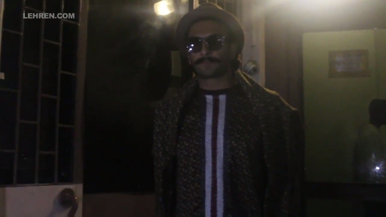 Ranveer Singh AVOIDS Papzz, Fears Traffic Jam