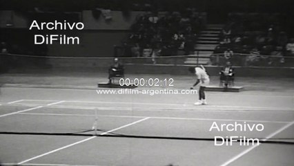 Pancho Gonzales defeats Rod Laver in tournament final in USA 1970