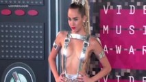 Miley Cyrus Shades Kaitlynn Carter And Liam Hemsworth In A Cryptic Post