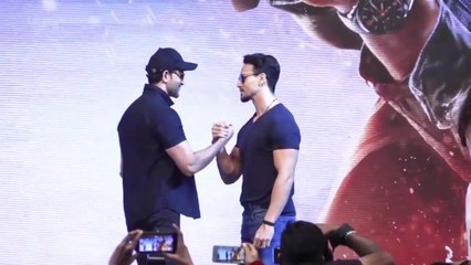 Hrithik and Tiger's face-off at WAR Success Meet