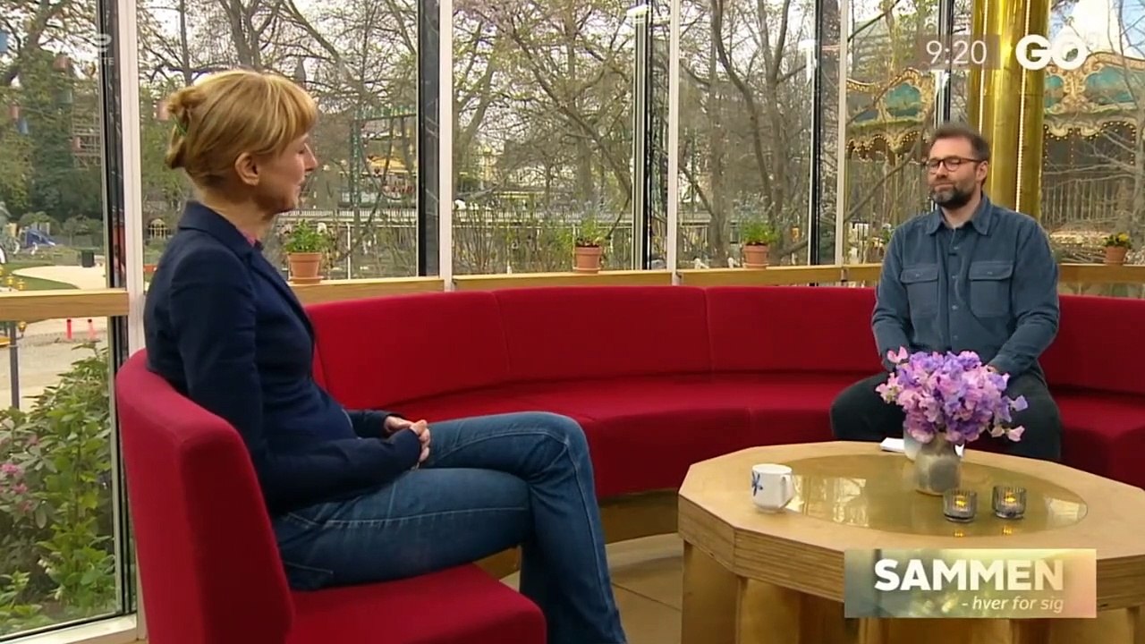 COVID-19; Må vi først kysse og kramme, når der kommer en vaccine | Go morgen Danmark | TV2 Danmark