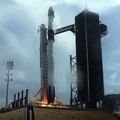 SpaceX'in tarihi uçuş gerçekleşti