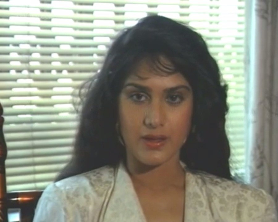 Here’s How Meenakshi Seshadri Bagged Her First Film | Exclusive Interview | Flashback Video