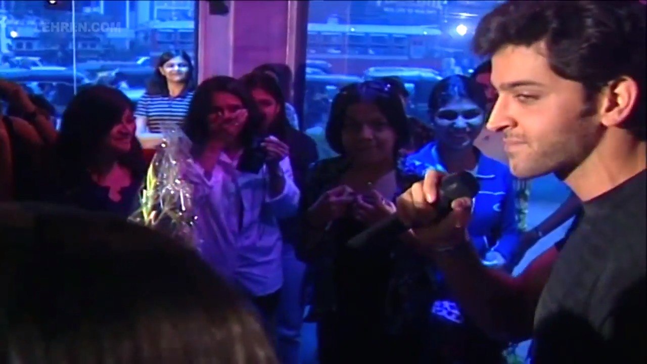 Bollywood Flashback: Hrithik Roshan Celebrating Birthday With Fans Before Release Of Kaho Naa Pyaar Hai