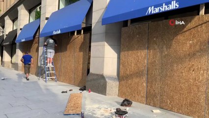 Beyaz saray etrafındaki mağazalar yağma ihtimaline karşı önlem aldı