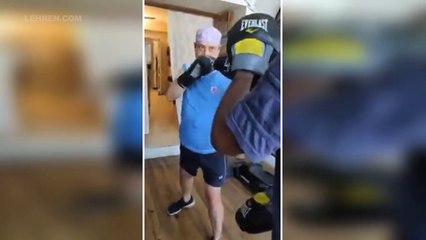 Kick Boxing  चे धडे सचिन पिळगावकर सोबत