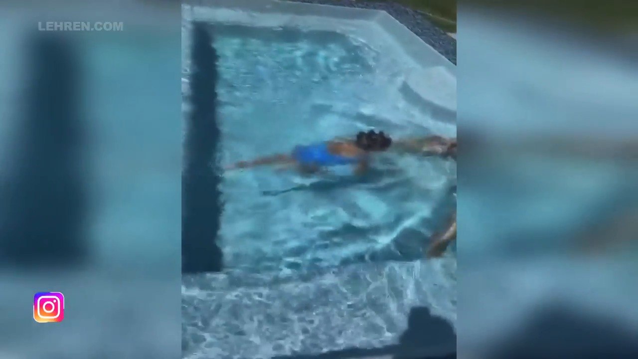 Stormi Webster Shows  Off  Her Underwater  Swimming Skills