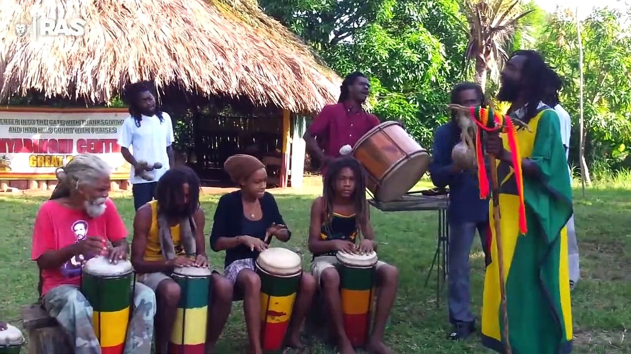 Nyahbinghi Rastafari - Happy Ethiopian New Year 'Chants Early In The Morning'