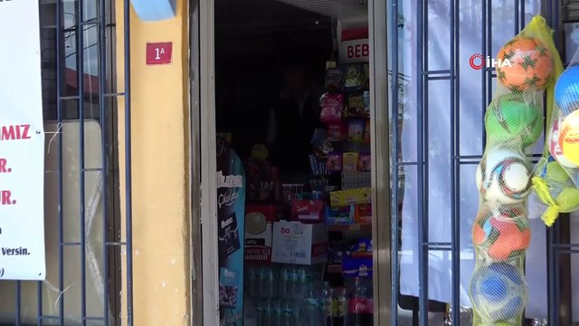 Gizemli hayırsever kadın, mahallelinin 20 yıllık veresiye borcunu kapattı