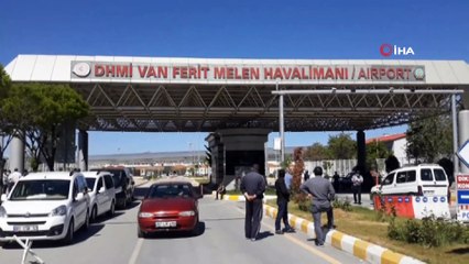 Bir ay gecikmeli terhis olan askerler evine döndü