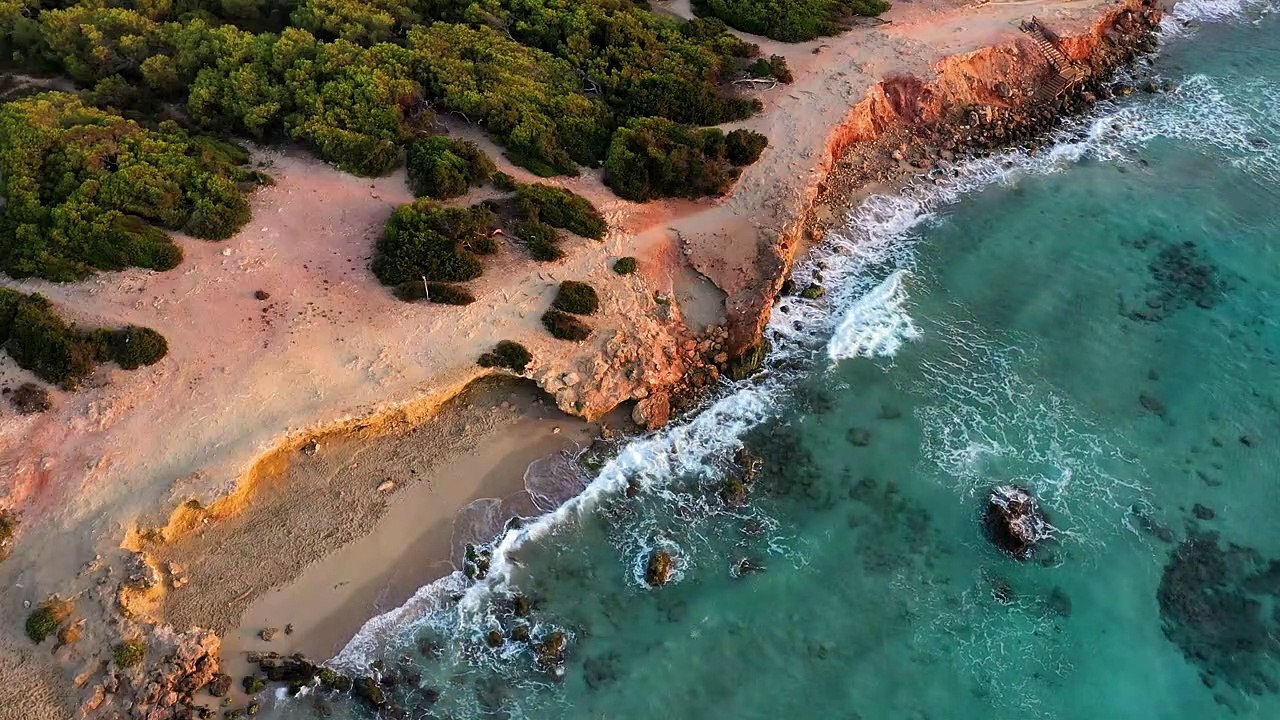 Spectacular View | Sea Waves Hitting Seashore | HD | Beauty of Nature With Relaxing Music.