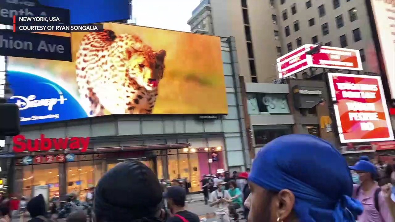 Protesters to NYPD: Hands up, don't shoot