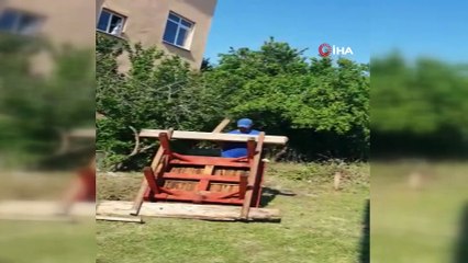 Boş arsaya çocuklar için park yapan vatandaş muhtar tarafından böyle darp edildi
