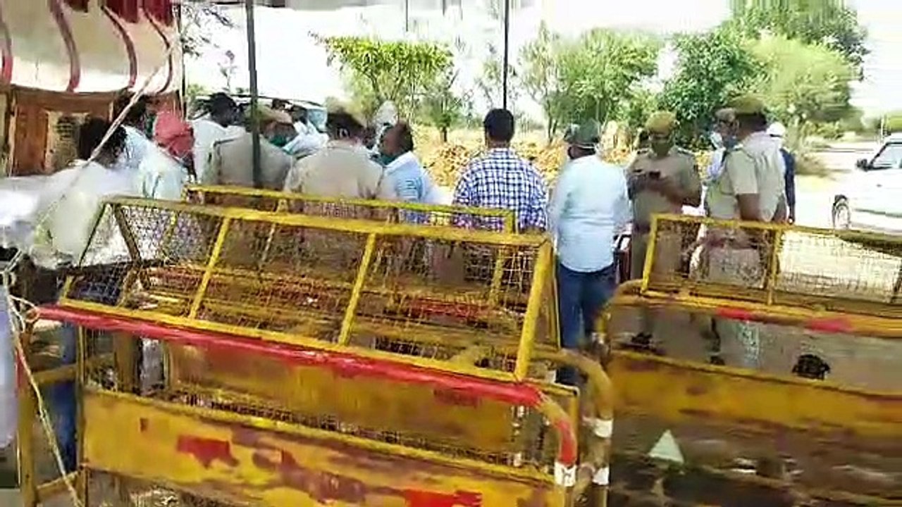विधायक ने कोरोना योद्धाओं के रूप में थाना प्रभारी एवं पुलिस एवं आरएसी के जवानों का किया सम्मान