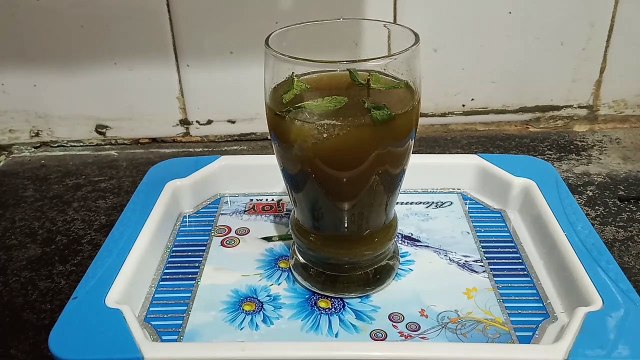 Nimbu Pudina Sharbat/Lemon mint drink
