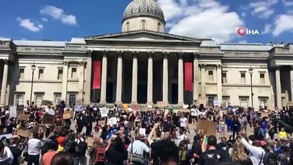 - Londra'da ırkçılığa karşı protesto