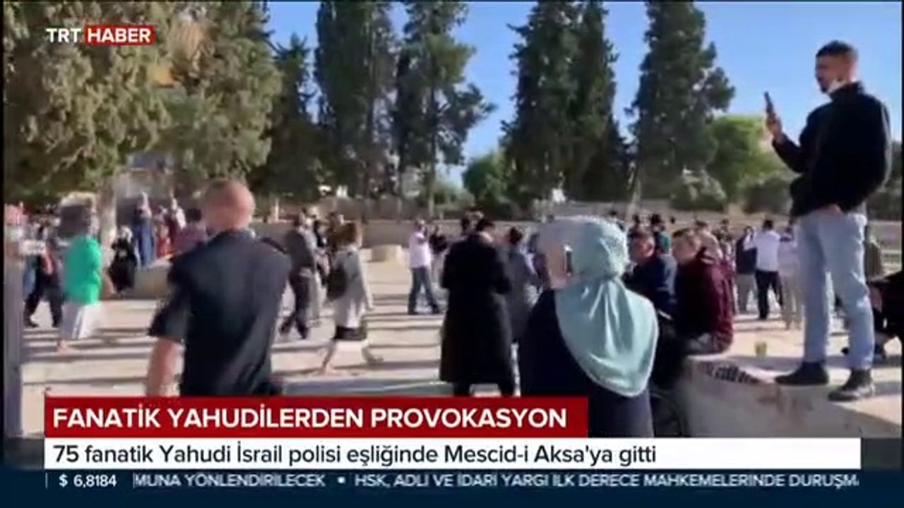 Mescid-i Aksa ve Mescid-i Nebevi yeniden ibadete açıldı