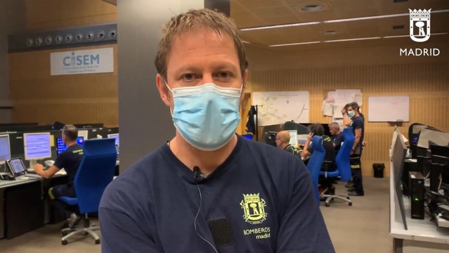 Bomberos reciben un centenar de avisos relacionadas con la tormenta en Madrid
