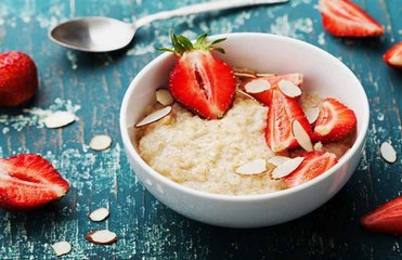 सुपरफूड्स जिनका सेवन आप नाश्ते में कर सकते हैं