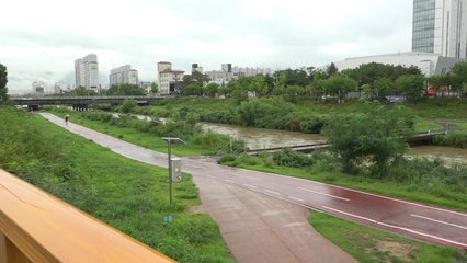 [날씨] 오늘 흐리다 맑음...곳곳 30도 안팎 더위 / YTN