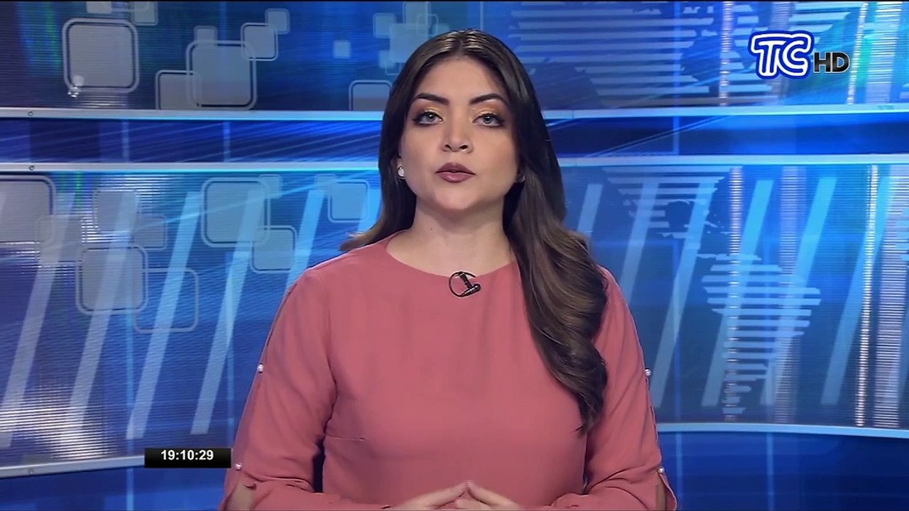 12 locales afectados por un incendio en un centro comercial de Quito