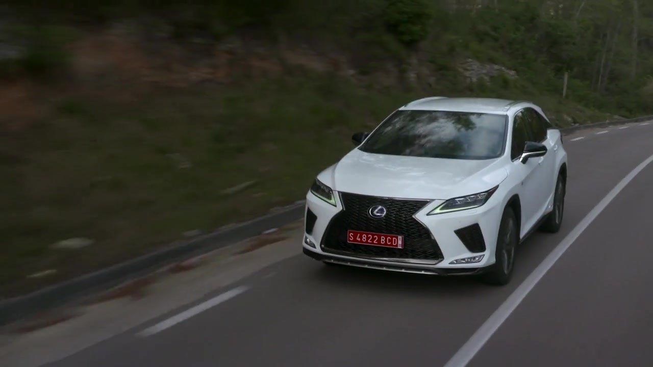 2020 Lexus RX 450h F Sport White Trailer