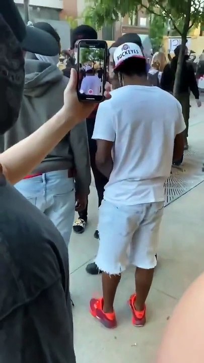 Un hombre paga a los manifestantes del ‘Black Lives Matter’ para actuar violentamente