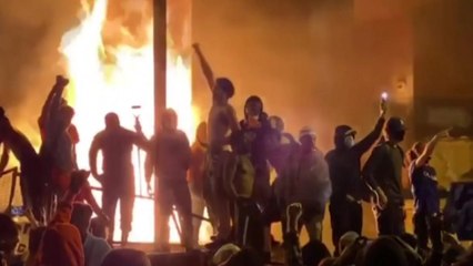 [더뉴스-더인터뷰] 美 시위 격화 원인...뿌리깊은 인종 차별에 코로나 불만 표출? / YTN