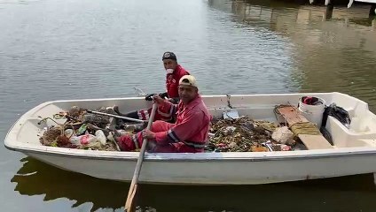 Luchador emprendedor a favor de la descontaminación de canales del morro lechería, anzoategui
