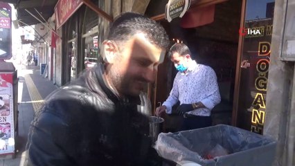 İş yerini açtı vatandaşa çorba dağıttı