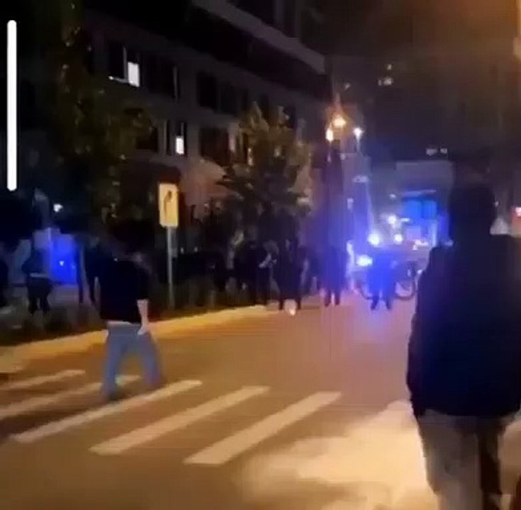 La policía disparando a la cara