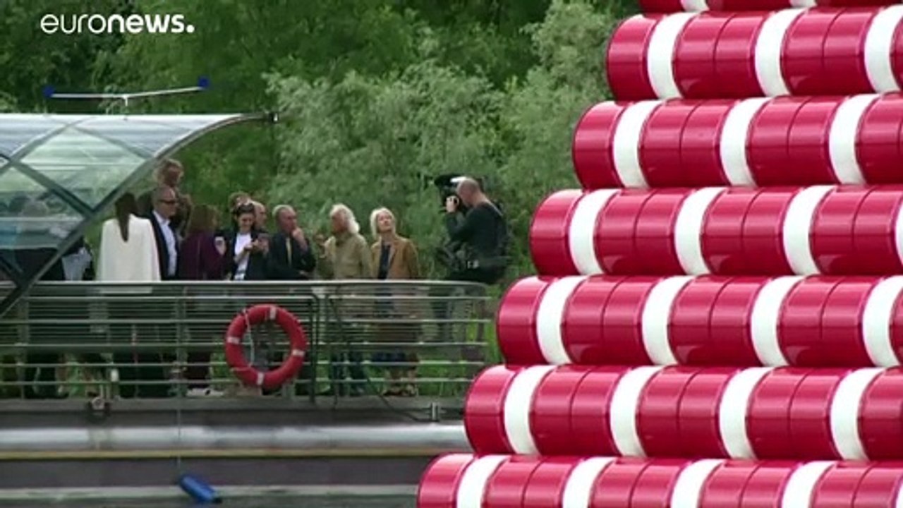 Von nun an hüllenlos - Kunstszene trauert um Christo