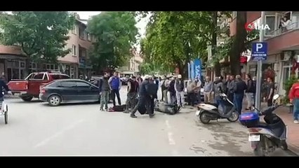 Otomobilin çarptığı motosikletli kadın yaralandı