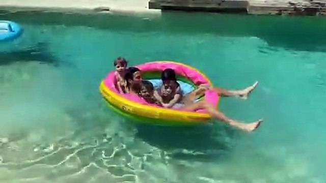 Sergio Ramos y sus hijos se declaran a Pilar Rubio desde su piscina